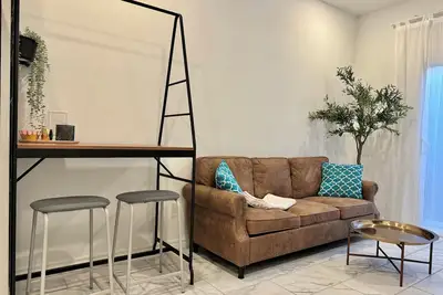 Image de New Trendy Suite in Henderson, Nv!