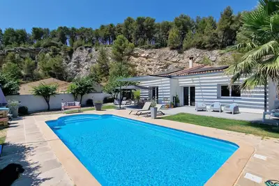Image de Villa contemporaine de plain pied au calme, entre Aix-en-Provence et Lourmarin