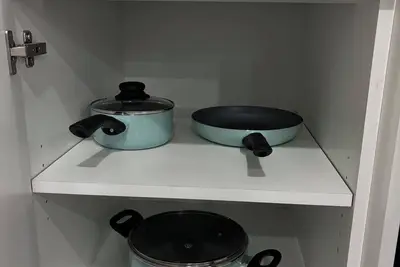 Image de Specious 3 bedroom house near all amenities +  WiFi, modern kitchen, and clean