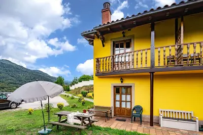 Image de Maison de campagne \"Socastillo A\" avec vue sur la montagne, terrasse privée et jardin privé
