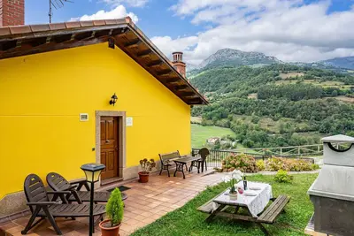 Image de Maison de campagne \"Socastillo B\" avec vue sur la montagne et jardin privé