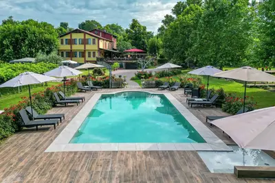 Image de Maison de vacances 'Agriturismo Ca Persiane' avec piscine privée, Wi-Fi et climatisation