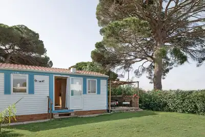 Image de Mobile Home 'Calma' avec vue sur la montagne, terrasse partagée et climatisation