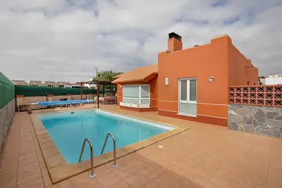Image de Villa de vacances 'La Rioja' avec vue sur la mer, piscine privée et Wi-Fi