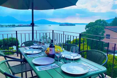 Eva Apartament with Lake View in Baveno