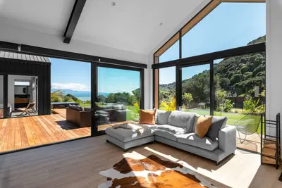 Image de Experience the Ultimate Getaway at Atawhai Retreat in Nelson, New Zealand