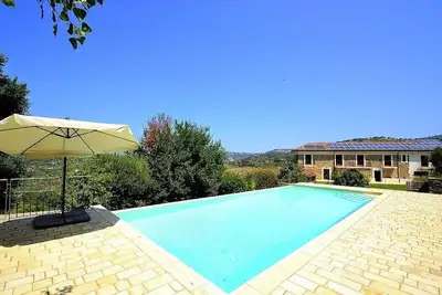 Image de Villa Nefele: A spacious and welcoming two-story villa in a quiet position, located on a hillside above the sea, with Free Wi-Fi.