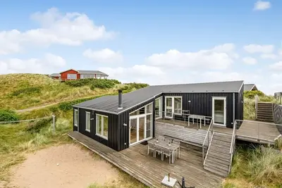\"Paaske\" -  from the sea by Interhome