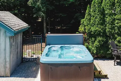 Image de the Stonewood, New Hot Tub! King Bed!