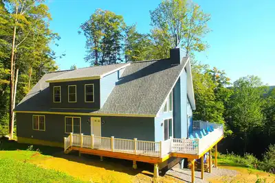 Image de 8mins Mount Snow - New Cabin 3600sf - Game Room - 20%Off