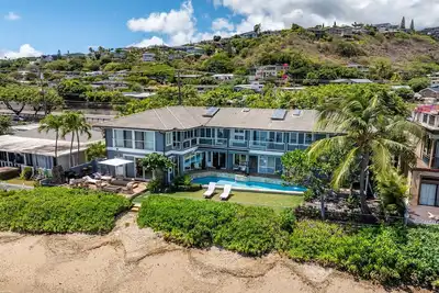 Image de Wailupe Beach Front: Lux Oceanfront w/ Pool, Hot Tub, Beach Access & Stunning Vi