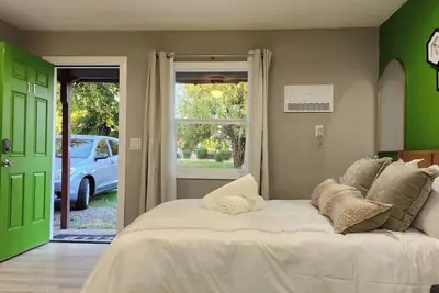Image de Orchard Oasis, Private Studio, Downtown Chico Unit #11