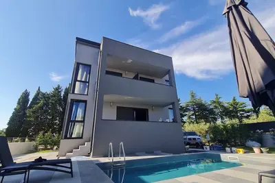 Image de Val 22, villa 200 m from beach, with pool, fitness,