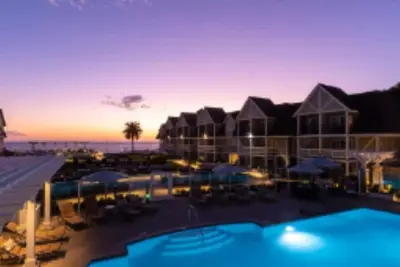 Image de Cozy resort in lovely Carlsbad Walk To Beach, wifi, fitness room, Free parking