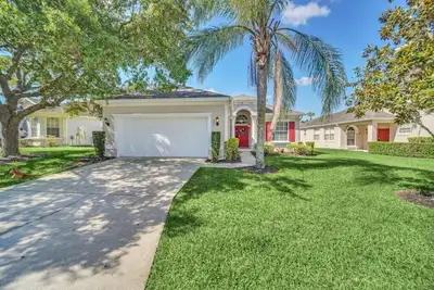 Image de Luxury 4 Bedroom Pool Home Close To Disney