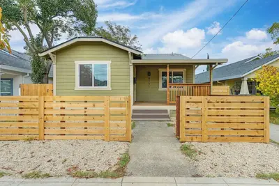 Image de Green House Lux in Sacramento
