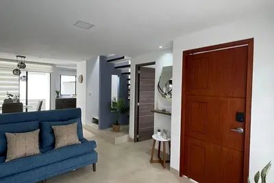 Image de 2 story, 4 beds, 2½ baths in beautiful Valle de Los Chillos, Quito Ecuador