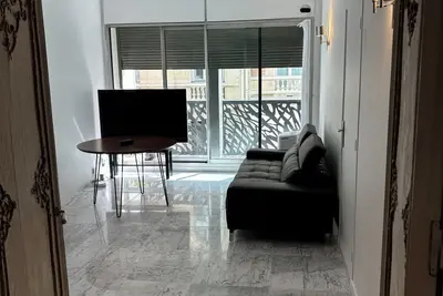 Image de Champs Elysées à 50 mètres, appartement luxueux pour 4 personnes