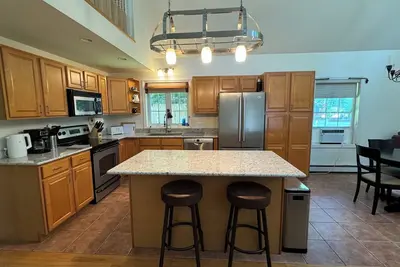 Image de 4 Bedroom Lakes Region House