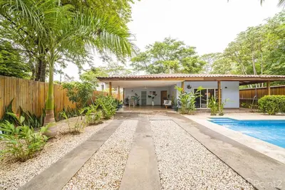 Image de Beautiful 2-Br House Steps from the Beach