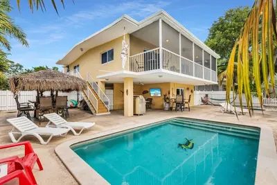 Image de The Reef House, Waterfront, Oceanside, 70' Dock, Heated Pool and Spa Home