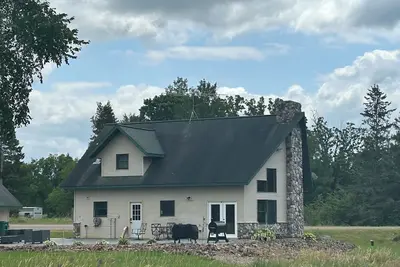 Image de National Forest, Fishing, Trail riding, Hunting, Bars/Eatery and Pet-Friendly