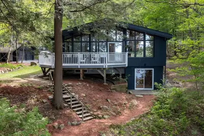 Image de Muskoka Waterfront Cottage and Boathouse-Lake of Bays