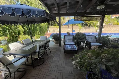 Image de Family-sized House with Pool and Koi Pond. Minutes to winery and skydiving!