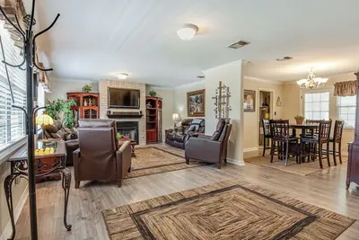 Image de Quiet, cozy and comfortable 3br home on cul-de-sac close to downtown Boerne, Tx