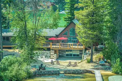 Image de Lakefront Luxury on Priest Lake 4+Bd/4Bth Private Beach/Dock/Views, sleeps 12+
