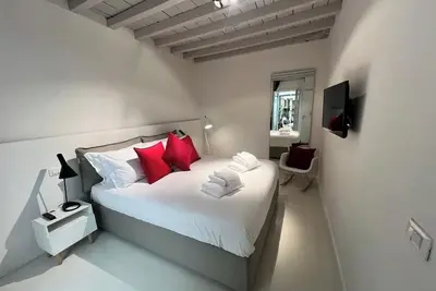 Image de New Ground Floor apt and Patio