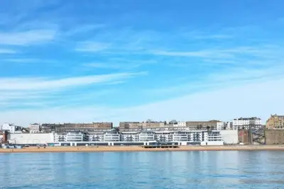 Image de This apartment is a 2 bedroom(s), 2 bathrooms, located in Ramsgate, England.