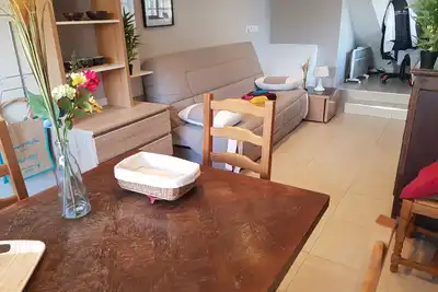 Image de Appartement  Entier  3 pièces 62 m2 avec Balcon\nproche Tram T2   a 5 mn a pied