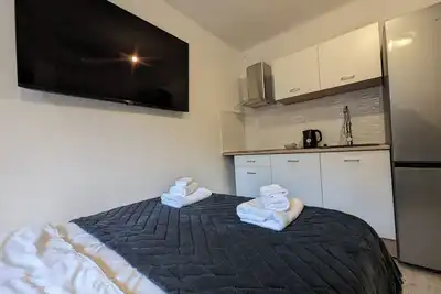 Image de Two Adjacent Studios Next to Martićeva Street