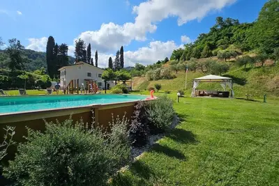 Image de An oasis of tranquility between Lucca and the sea. Ideal for family reunions.