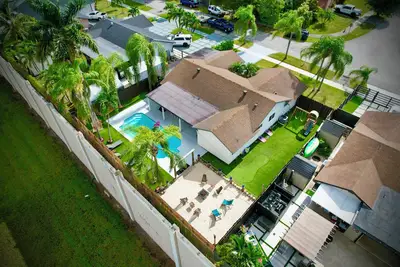 Image de Miami house, Heated pool, Artificial beach, Mini golf, luxury and comfort