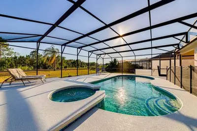 Image de ⭐New Listing | Newly Refurbished 5 Bed Villa | Private South Facing Pool⭐