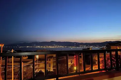 Image de Little Paradise. Apartment near train station and beach