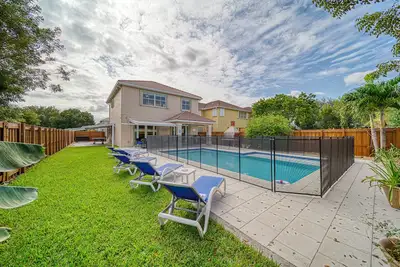Image de Spacious and cozy 4-bedroom house with pool- Palmetto Eliptic Miami