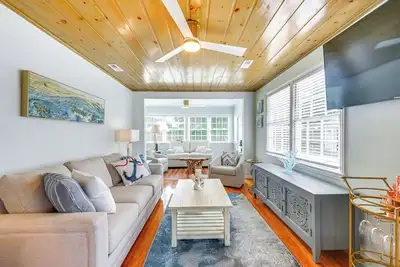 Image de Walk to Ocean: ‘Pearl Cottage’ in Atlantic Beach