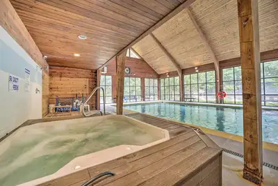 Image de 1 Mi to Fairfield Lake: Serene Sapphire Retreat