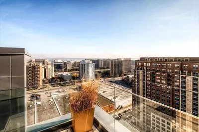 Image de Fast Downtown Dc Access! 2br nr Pentagon Row | Grill, Spa & Pool