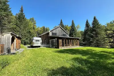 Image de Cool Converted Cabin with strong wifi in Whitingham