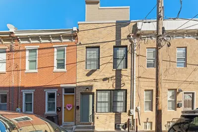 Image de Graduate Hospital Gem! 4 Br/2. 5 Ba with a rooftop deck