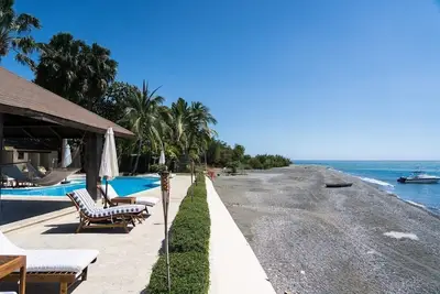 Image de \"Greek Intentions\" 7br*BeachFront*Pool*YellowKey