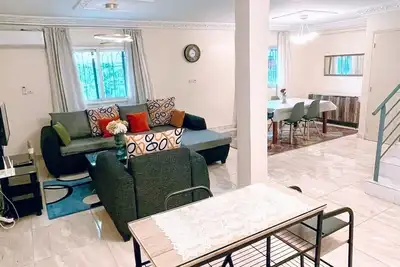 Image de La Siesta Abidjan-Charming 2-bedroom Split-Mezzanine level apartment; WiFi-Ac.