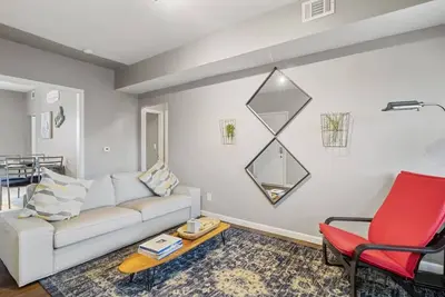 Image de Convenient | Pet & Baby|Near Convention & Hospital