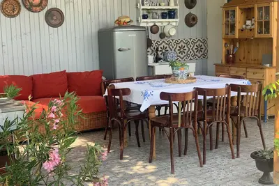 Image de Country Cottage - cosy, chill and romantic spaces in and out perfect for couples