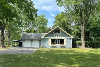 Image de A true oasis located on Partridge Lake in Fremont, Wi!