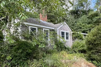 Image de Charmant cottage avec 2 chambres et WiFi, dans des bois paisibles de Wellfleet.